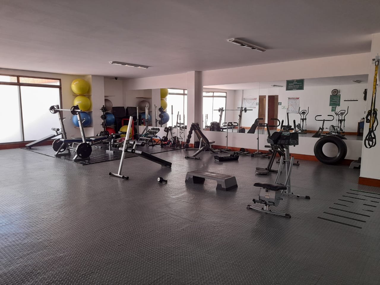 GIMNASIO 1
